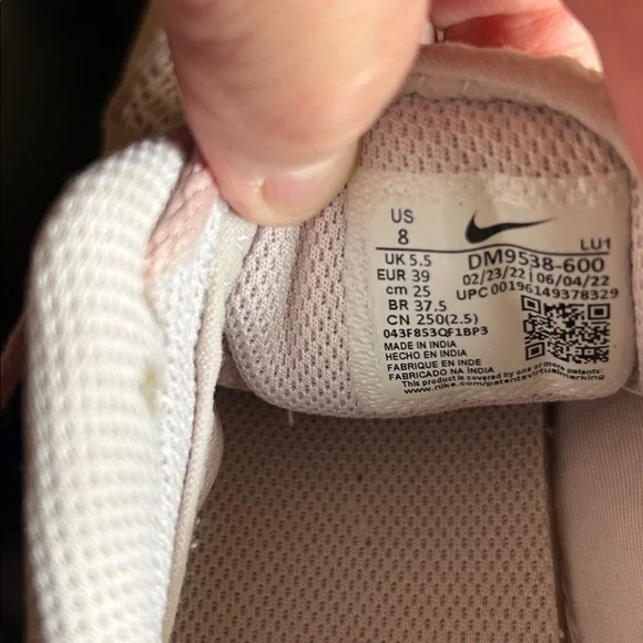 Nike Air Max Women's Blush Sneakers Sz 8 - Picture 5 of 7